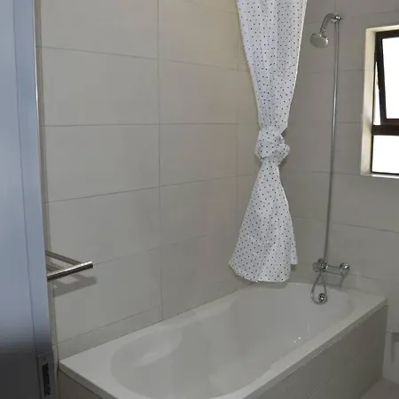 Executive 2-Bedroom Serenity Apartment In Wendywood Sandton With Its Own Entrance Johannesburg Exterior photo