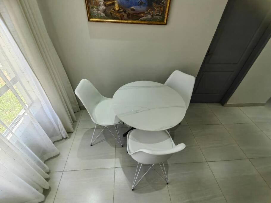 Executive 2-bedroom Serenity In Wendywood Sandton With Its Own Entrance