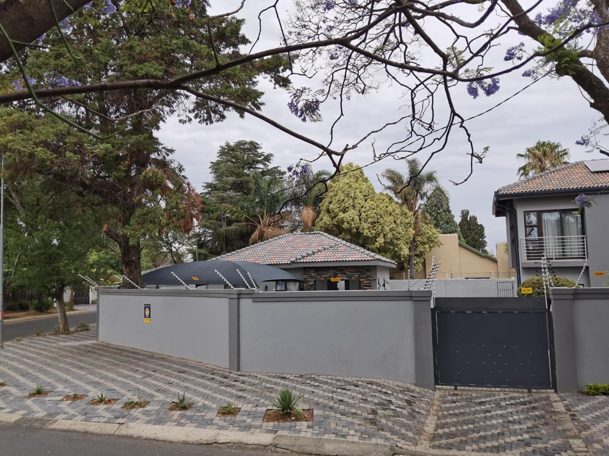 Executive 2-bedroom Serenity In Wendywood Sandton With Its Own Entrance Johannesburg